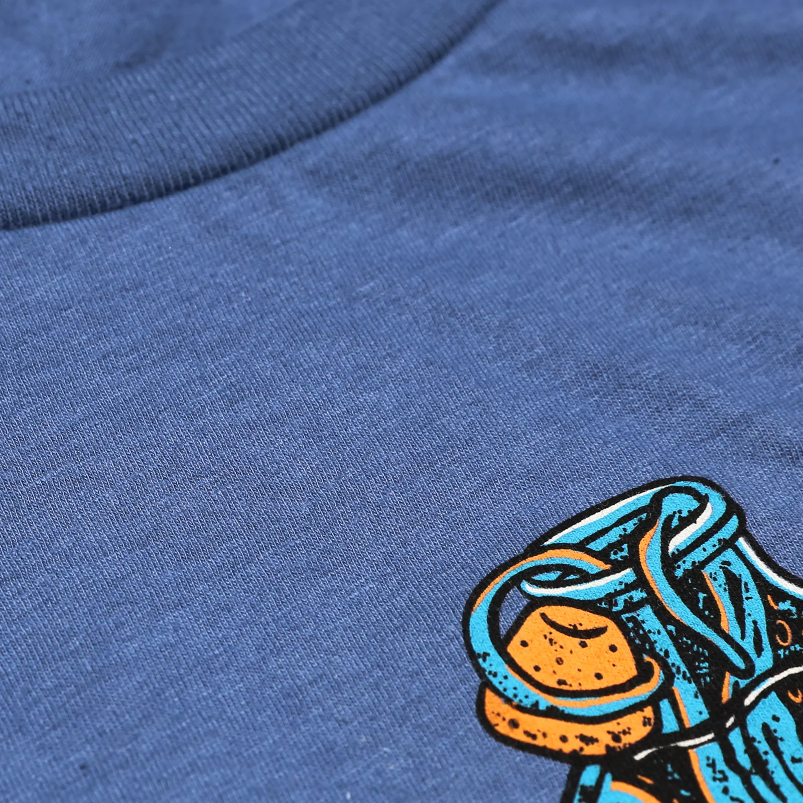 BOTTLE Tee Indigo - Image 3