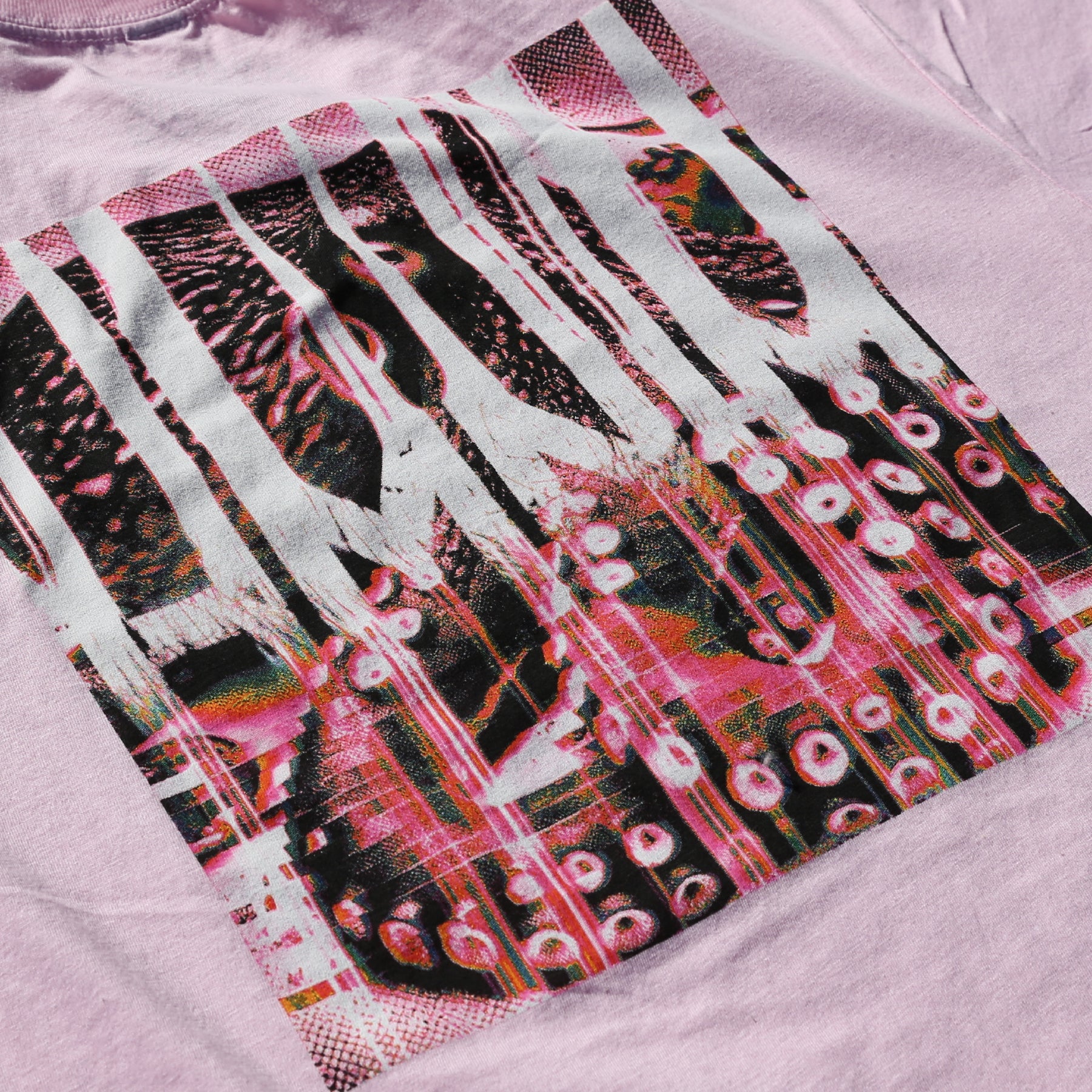GLITCHY Tee Lt.Pink - Image 4